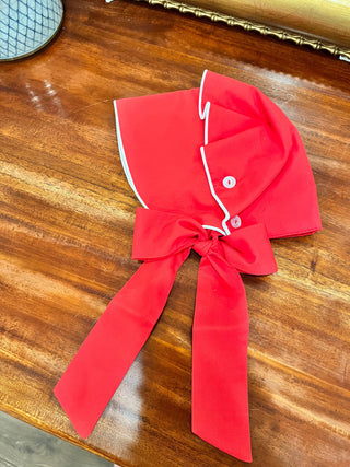 Bonnets: White / Small (3-6mos)