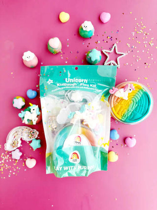 Unicorn Play Kit – Magical rainbow sensory dough set with unicorns, stars, and sparkles for imaginative, whimsical playtime fun.









