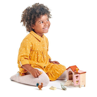 Wooden chicken coop playset with rooster, hens, chick, eggs, and ramp—perfect for farm-themed pretend play and little animal lovers.